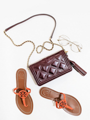 Tory-Burch-80596-Fleming-Soft-Glazed-Wallet-Crossbody-Bag-Burgundy-Balilene-detail-depan