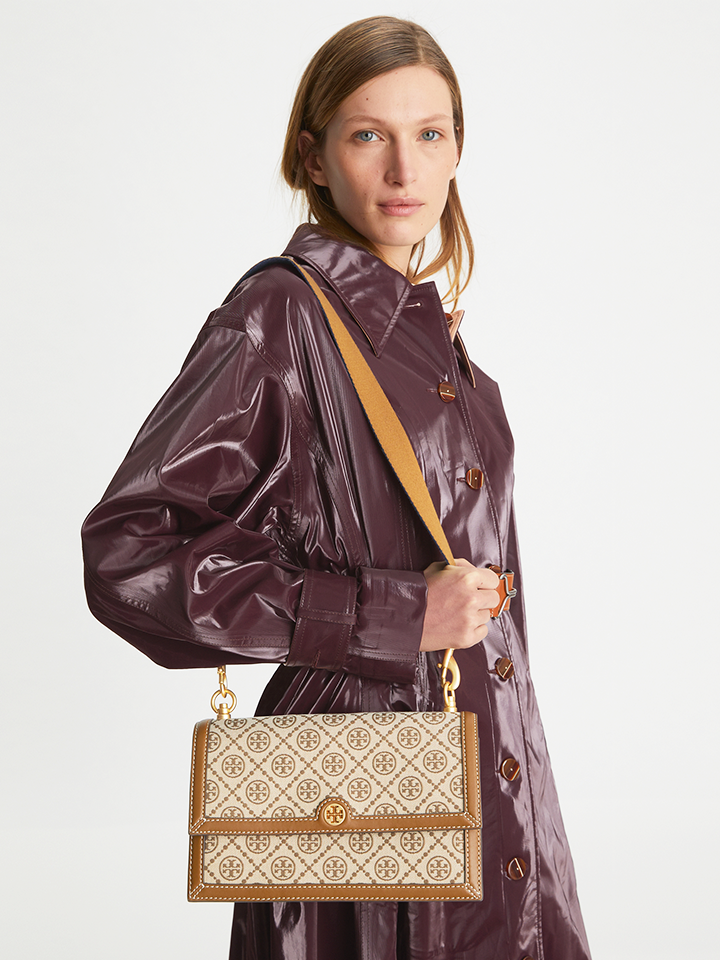 Tory-Burch-81863-T-Monogram-Jacquard-Shoulder-Bag-Hazelnut-Balilene-onmodel1