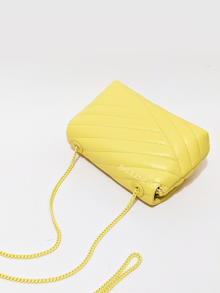 Tory Burch Kira Chevron Powder Coated Small Convertible Shoulder Bag in  Yellow