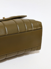    Tory-Burch-83089-Kira-Top-Handle-Satchel-Bag-Toasted-Sesame-Balilene-detail-bawah