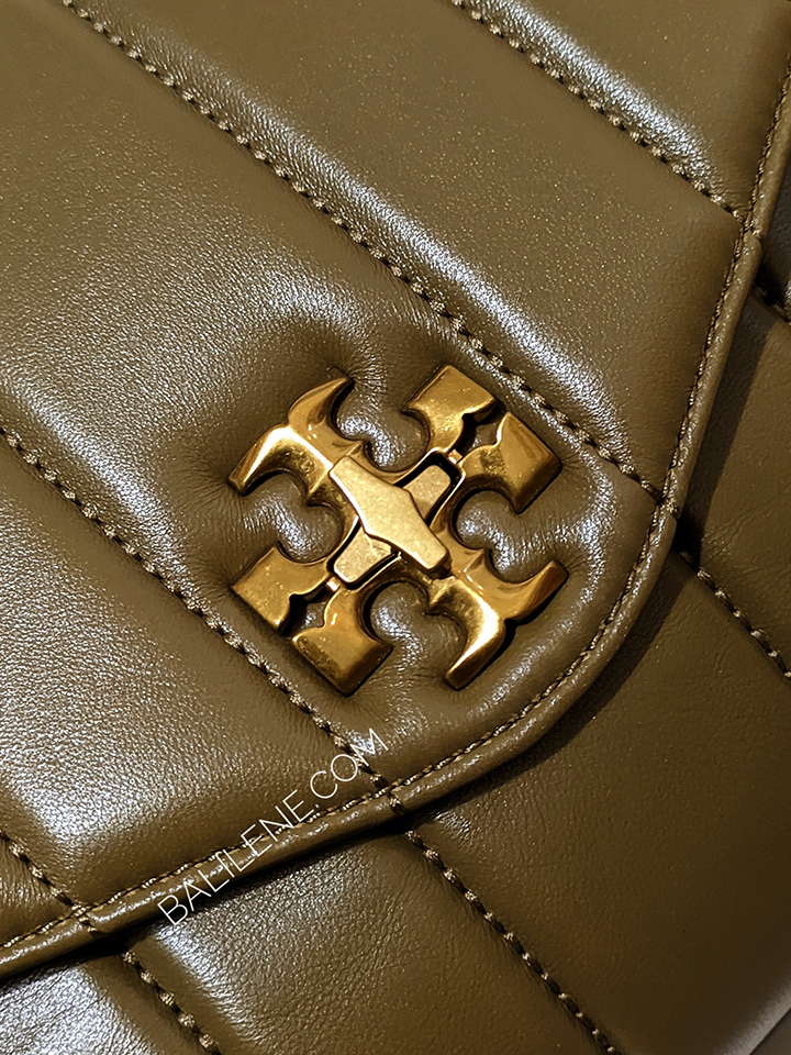 Tory-Burch-83089-Kira-Top-Handle-Satchel-Bag-Toasted-Sesame-Balilene-detail-turnlock