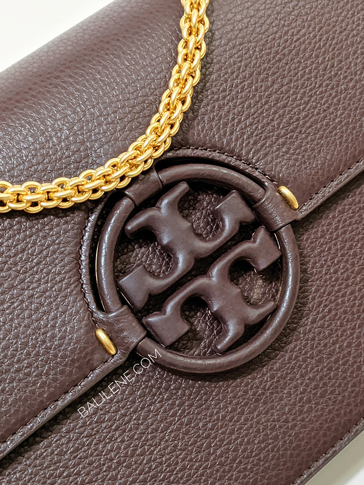    Tory-Burch-83991-Miller-Shoulder-Bag-Tempranillo-Balilene-detail-logo
