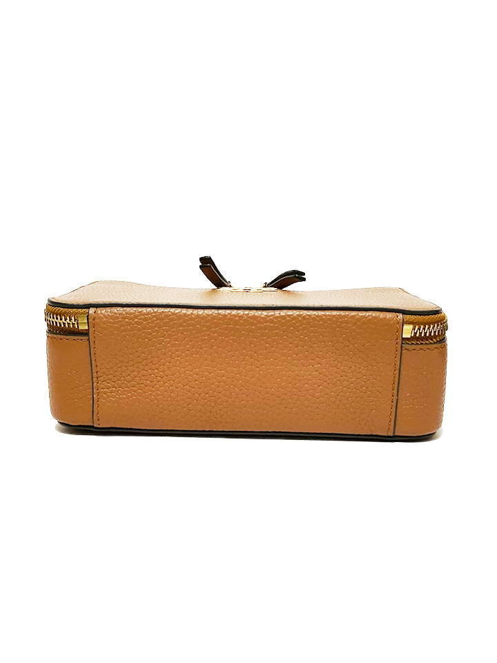 Tory-Burch-84710-Britten-Small-Top-Handle-Case-Bark-Balilene-bawah