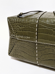    Tory-Burch-85118-McGraw-Embossed-Small-Drawstring-Satchel-New-Olive-Balilene-detail-bawah