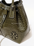    Tory-Burch-85118-McGraw-Embossed-Small-Drawstring-Satchel-New-Olive-Balilene-detail-samping
