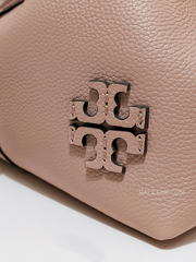       Tory-Burch-85119-McGraw-Small-Drawstring-Satchel-Meadowsweet-Balilene-detail-logo