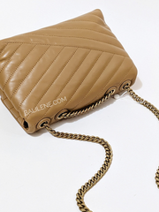    Tory-Burch-90452-Kira-Chevron-Small-Convertible-Shoulder-Bag-Almond-Brown-Balilene-detail-belakang