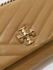    Tory-Burch-90452-Kira-Chevron-Small-Convertible-Shoulder-Bag-Almond-Brown-Balilene-detail-logo