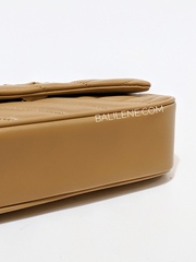    Tory-Burch-90458-Kira-Chevron-Tassel-Small-Flap-Shoulder-Bag-Almond-Brown-Balilene-detail-bawah