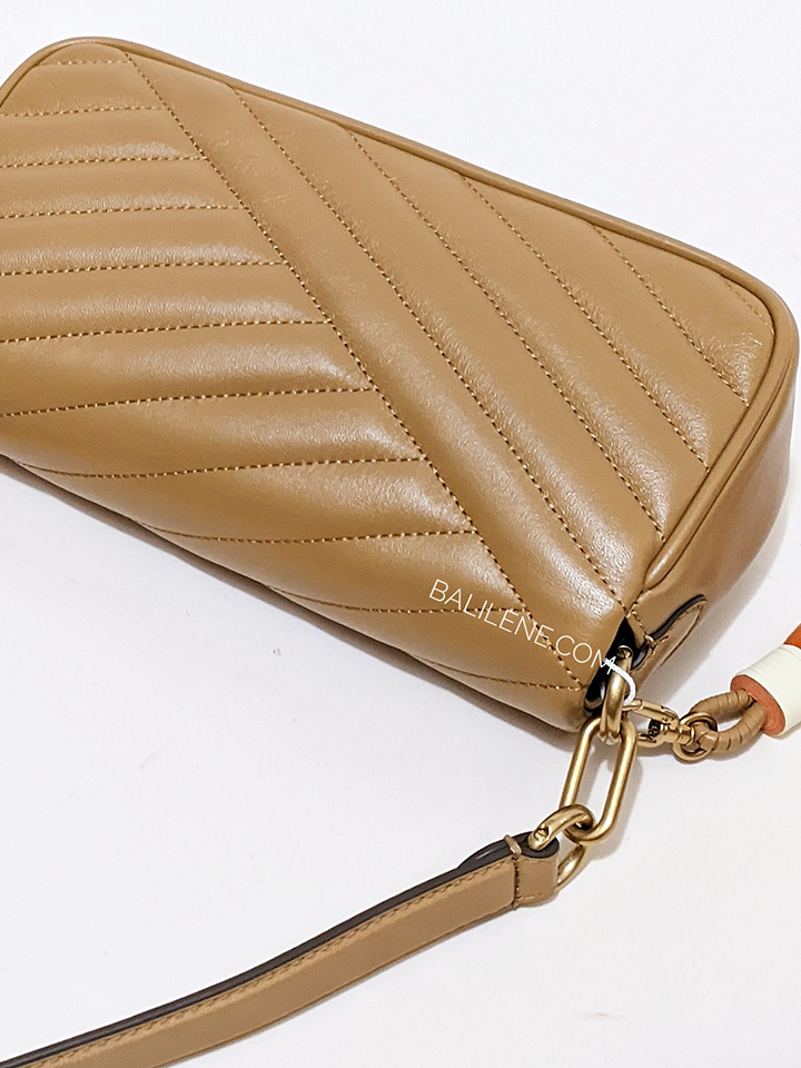    Tory-Burch-90458-Kira-Chevron-Tassel-Small-Flap-Shoulder-Bag-Almond-Brown-Balilene-detail-belakang
