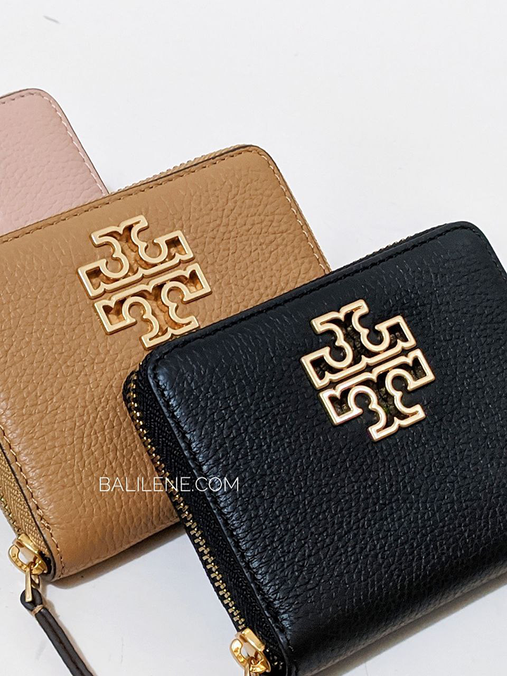 Tory-Burch-Britten-Medium-Wallet-Black-Balilene-detail-logo