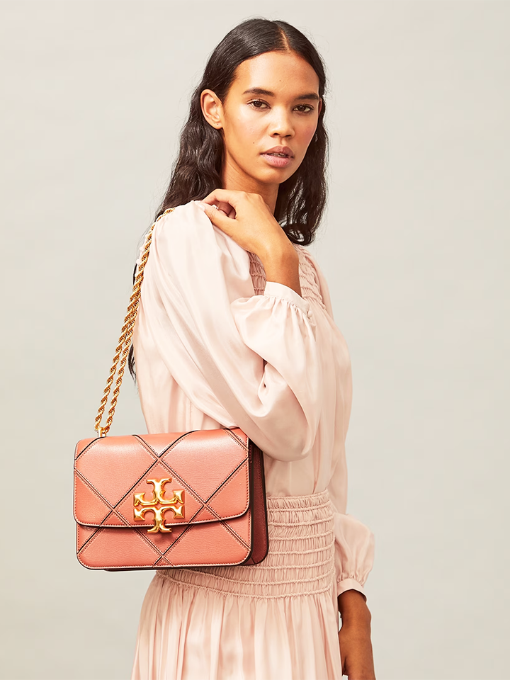 Tory-Burch-Eleanor-Diamond-Quilted-Convertible-Shoulder-Bag-Toasted-Pecan-Balilene-onmodel