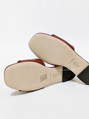    Tory-Burch-Eleanor-Slide-Palissandro-Balilene-detail-bawah