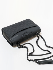    Tory-Burch-Fleming-Matte-Convertible-Shoulder-Bag-Black-Balilene-detail-belakang