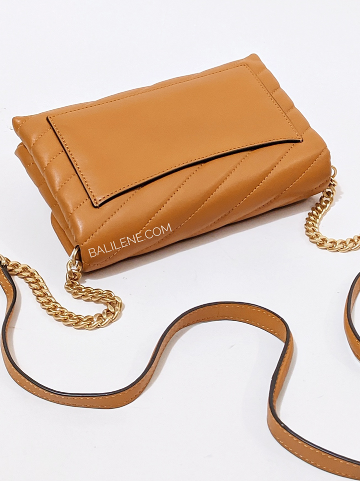 Tory-Burch-Kira-Chevron-Chain-Wallet-Squash-Balilene-detail-belakang
