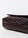    Tory-Burch-Kira-Chevron-Glazed-Mini-Bag-Fig-Balilene-detail-bawah
