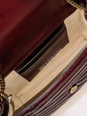 Tory-Burch-Kira-Chevron-Glazed-Mini-Bag-Fig-Balilene-detail-dalam