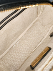     Tory-Burch-Kira-Chevron-Small-Camera-Bag-Black-Balilene-detail-dalam