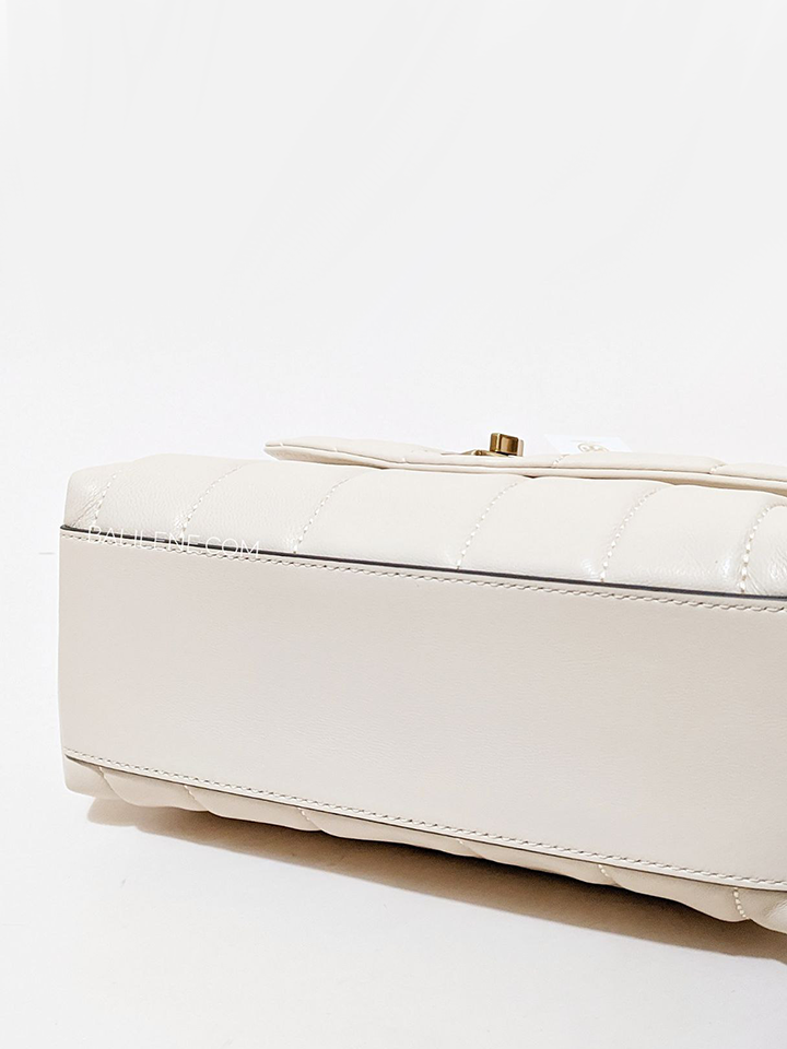       Tory-Burch-Kira-Small-Top-Handle-Satchel-Bag-Brie-Rolled-Gold-Balilene-detail-bawah