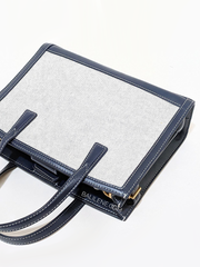 Tory-Burch-Walker-Canvas-Small-Satchel-In-Natural-Navy-Balilene-detail-belakang