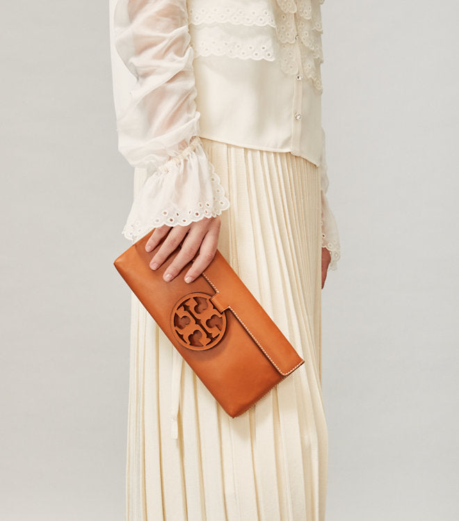 Tory Burch Miller Clutch Aged Camello