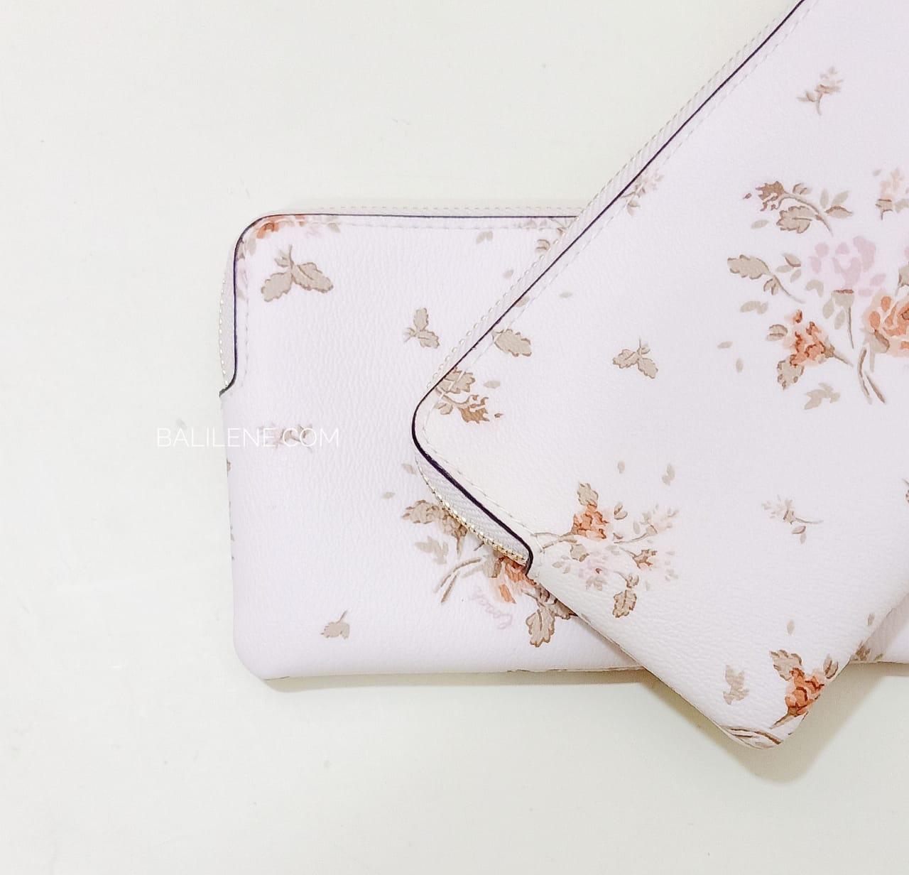 Coach 91781 Rose Bouqt Corner Zip Chalk Multi