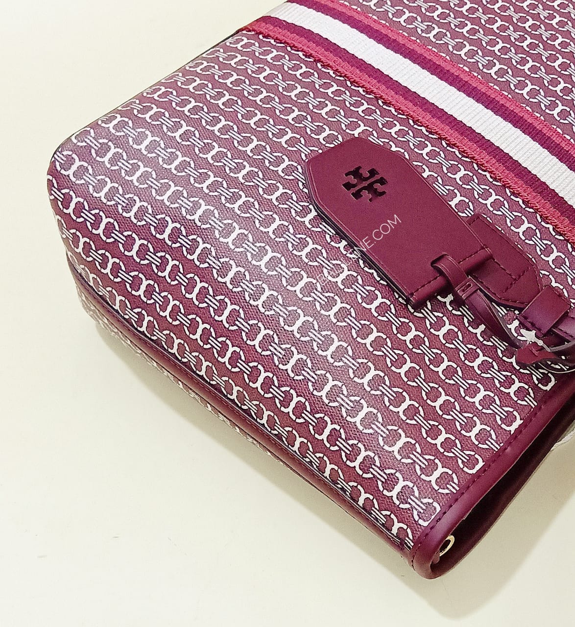 Tory Burch 53304 Gemini Link Small Tote Royal Burgundy