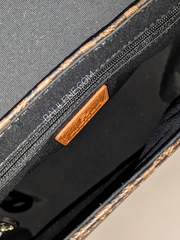 detail-bagian-dalam-Aigner-132315-50-0060-Ava-Shoulder-Bag-Logo-Small-Brown