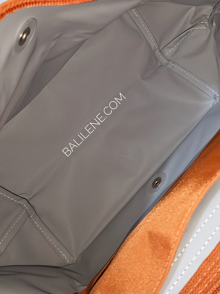 detail-bagian-dalam-Longchamp-Le-Pliage-Club-Small-Top-Handle-Bag-Orange