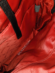 detail-bagian-dalam-Longchamp-Stamp-Backpack-Black