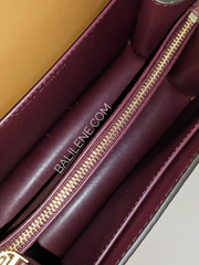 detail-bagian-dalam-Tory-Burch-T-Monogram-Small-Jacquard-Shoulder-Bag-Hazelnut-Brown