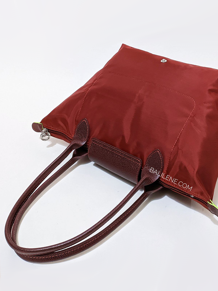detail-belakang-Longchamp-Le-Pliage-Green-Small-Shoulder-Bag-Rouge