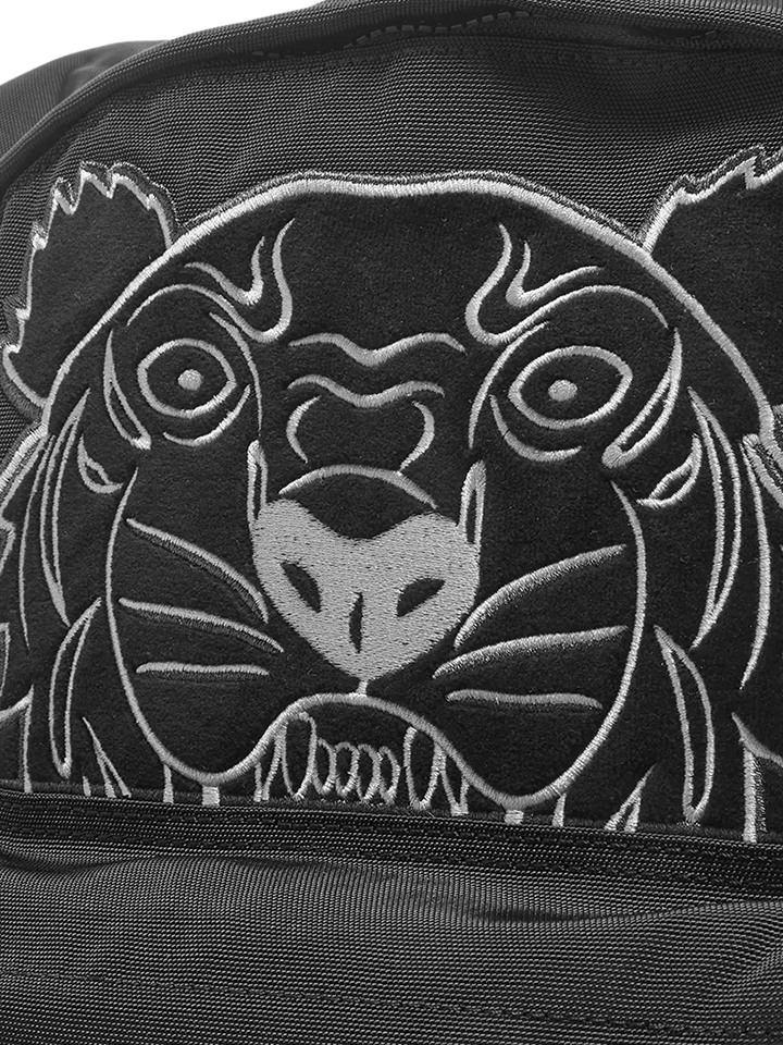 detail-depan-Kenzo-Festive-Tiger-Backpack-Black