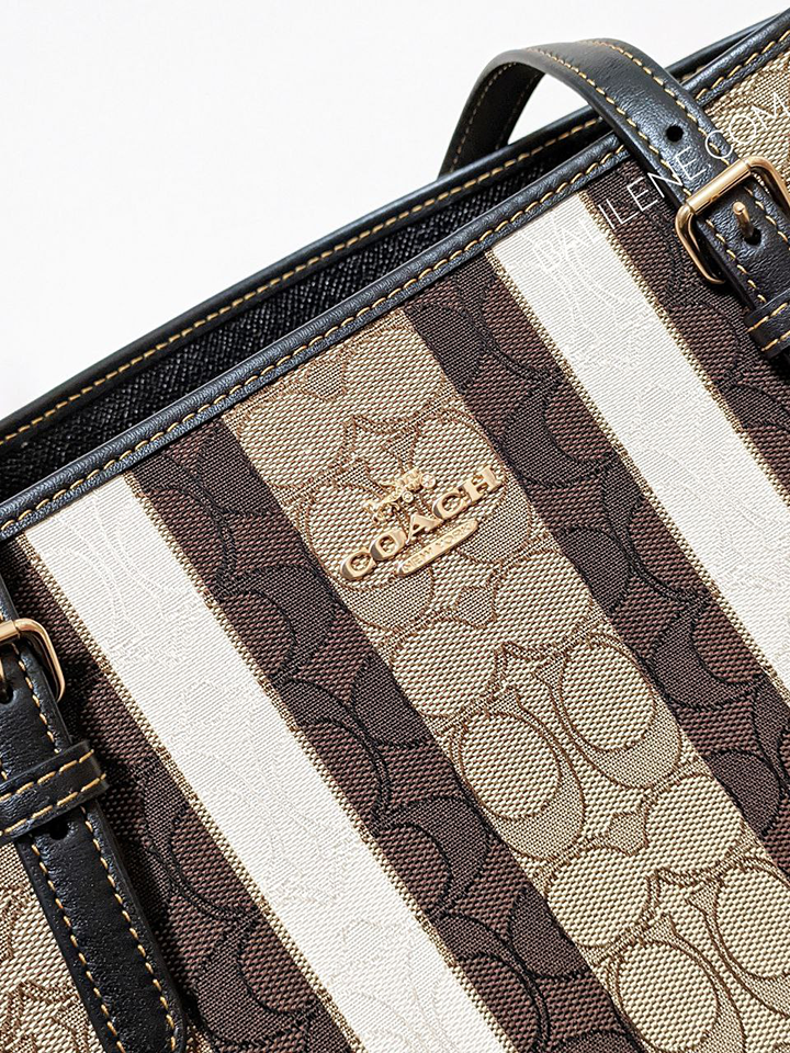 detail-logo-Coach-Mollie-Tote-In-Signature-Jacquard-With-Stripes-Khaki-Black-Multi