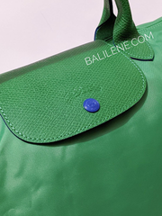 detail-logo-Longchamp-Le-Pliage-Club-Travel-Bag-Cactus