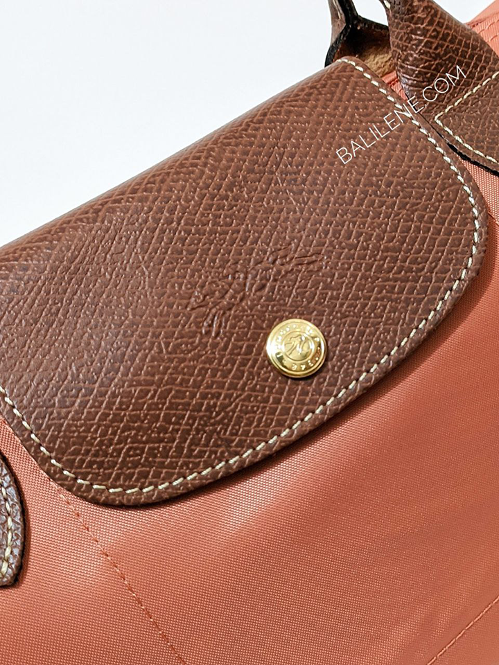 detail-logo-Longchamp-Le-Pliage-Original-Top-Handle-Bag-Small-Blush