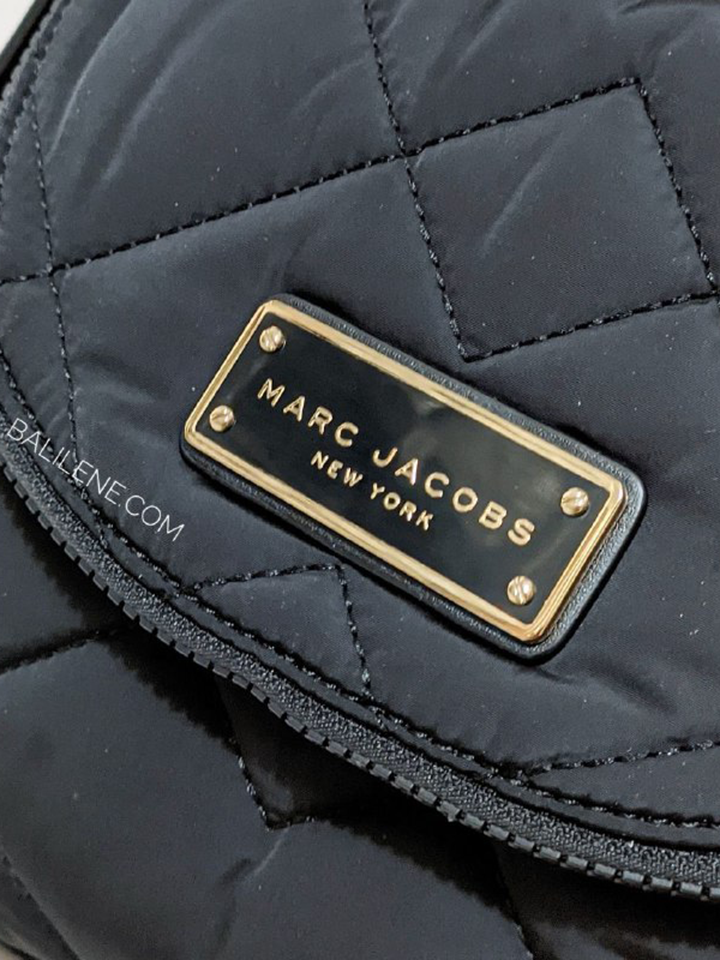 detail-logo-Marc-Jacobs-Natasha-Quilted-Nylon-Crossbody-Bag-Black