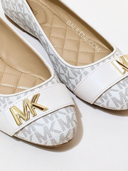 detail-logo-Michael-Kors-Jilly-Logo-Ballet-Flat-Vanilla