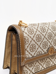 detail-samping-Tory-Burch-T-Monogram-Small-Jacquard-Shoulder-Bag-Hazelnut-Brown