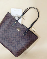 Coach F76636 Signature Town Tote Brown Black