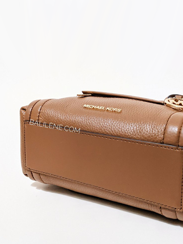 gambar-bawah-Michael-Kors-Carine-Extra-Small-Pebbled-Leather-Satchel-Luggage