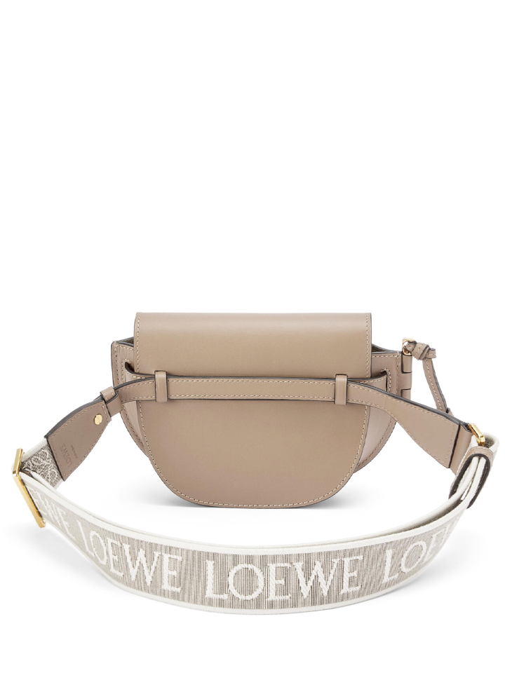 gambar-belakang-Loewe-Mini-Gate-Dual-Bag-In-Soft-Calfskin-And-Jacquard-Sand