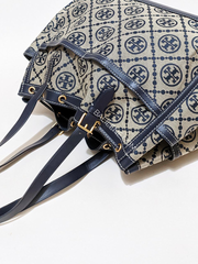 gambar-belakang-Tory-Burch-T-Monogram-Jacquard-Tote-Navy