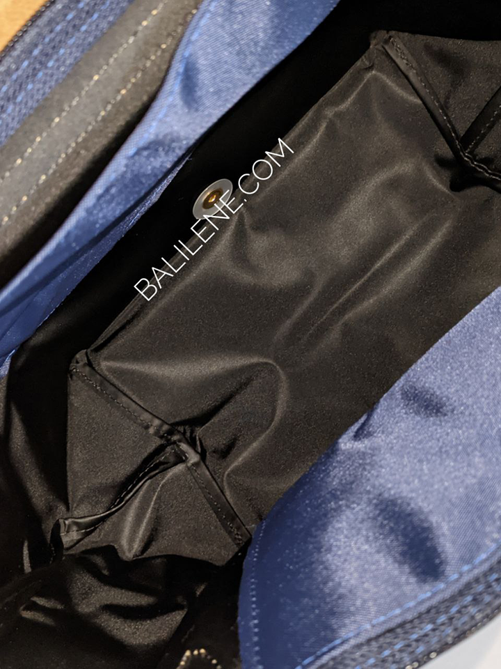 gambar-dalam-Longchamp-Le-Pliage-Original-Small-Top-Handle-Bag-Navy