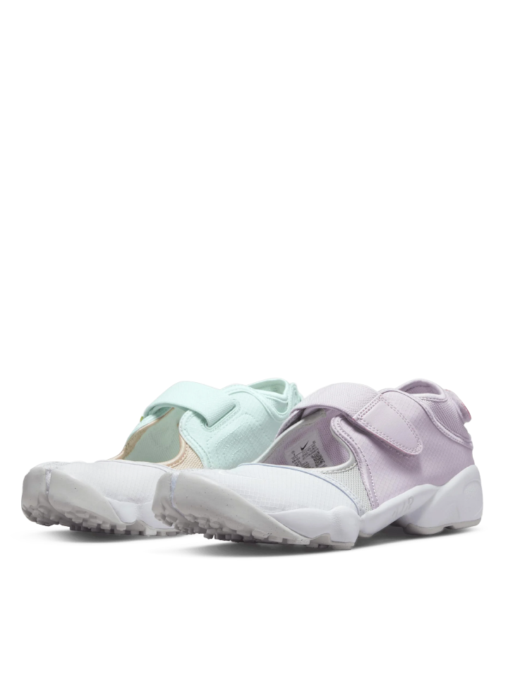 gambar-depan-Nike-Womens-Air-Rift-Breathe-Light-Soft-Pink-Lemon-Wash-Multi