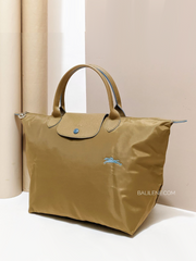 on-model-Longchamp-CLub-Medium-TopHandle-Khaki