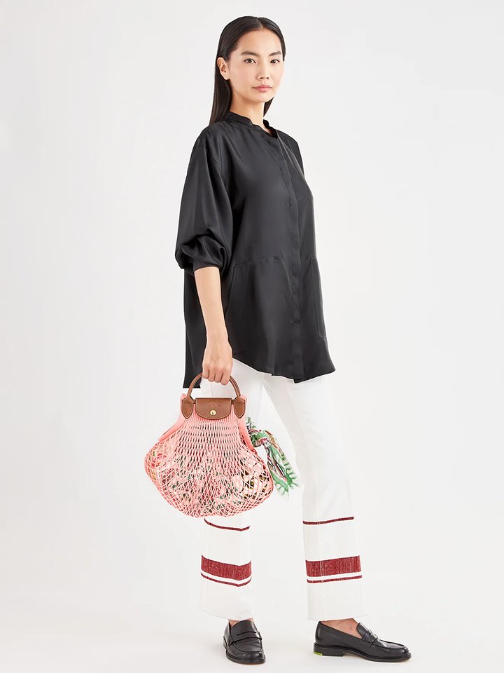 on-model-Longchamp-Le-Pliage-Filet-Top-Handle-Bag-Blush