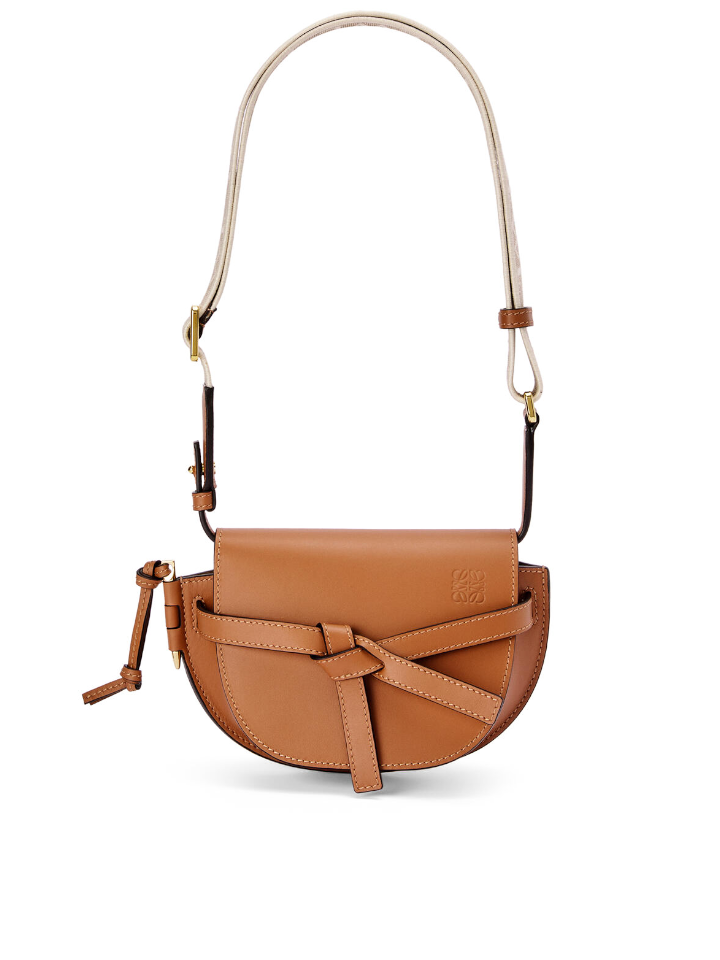 on-produk-Loewe-Mini-Gate-Dual-Bag-In-Soft-Calfskin-And-Jacquard-Tan
