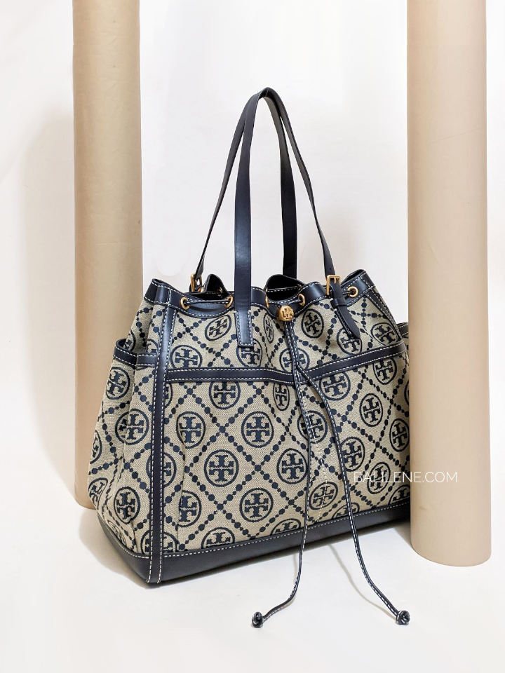 on-produk-Tory-Burch-T-Monogram-Jacquard-Tote-Navy