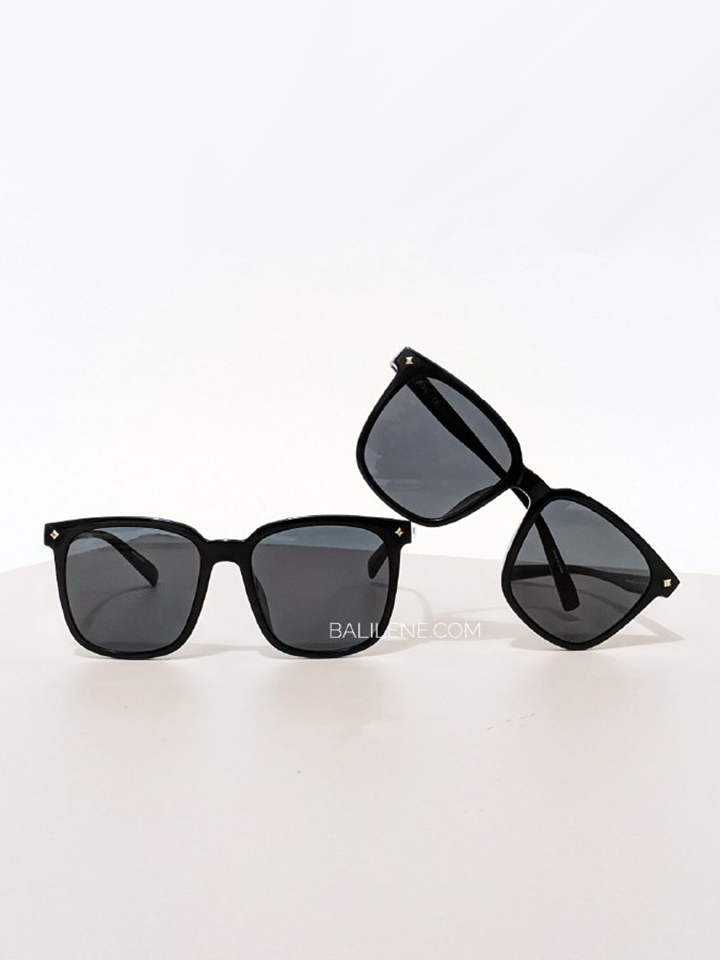 on-produk3-MCM-Square-Sunglasses-Black-Grey